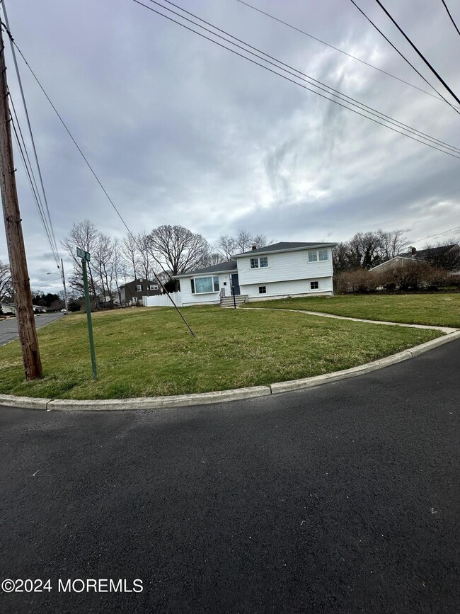 Building Photo - 46 Hilltop Rd