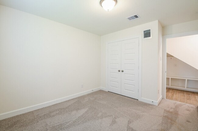 Building Photo - 11416 Lucky Fls Dr