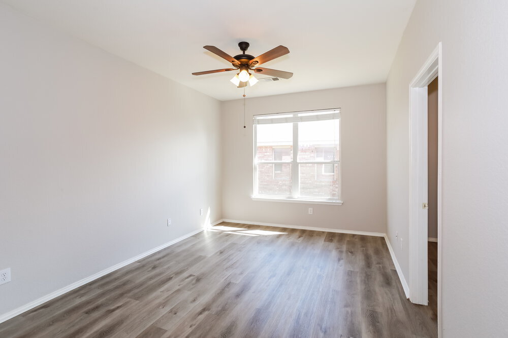 Building Photo - 2804 Hilcroft Ave