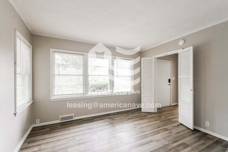 Building Photo - 1030 Crane Ct