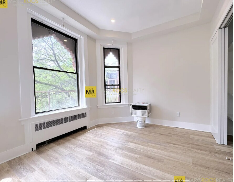 Building Photo - 271 Dartmouth St