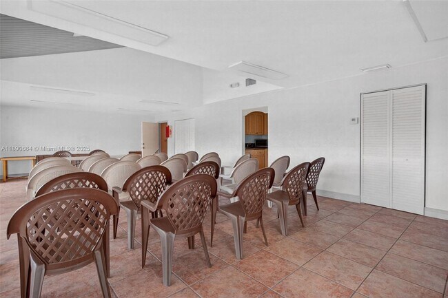 Building Photo - 15480 SW 82nd Ln