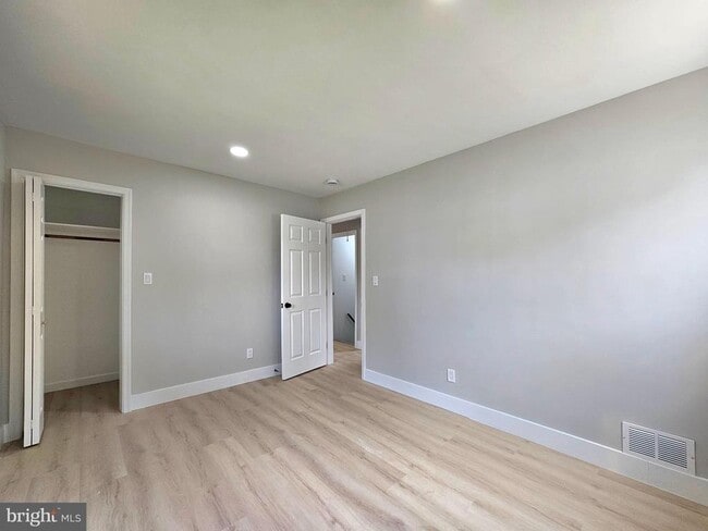 Building Photo - 2115 N Harrison St