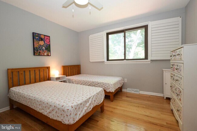 Building Photo - 206 Drakes Drum Dr