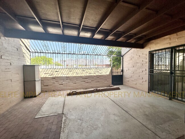 Building Photo - 4259 E Blanton Rd