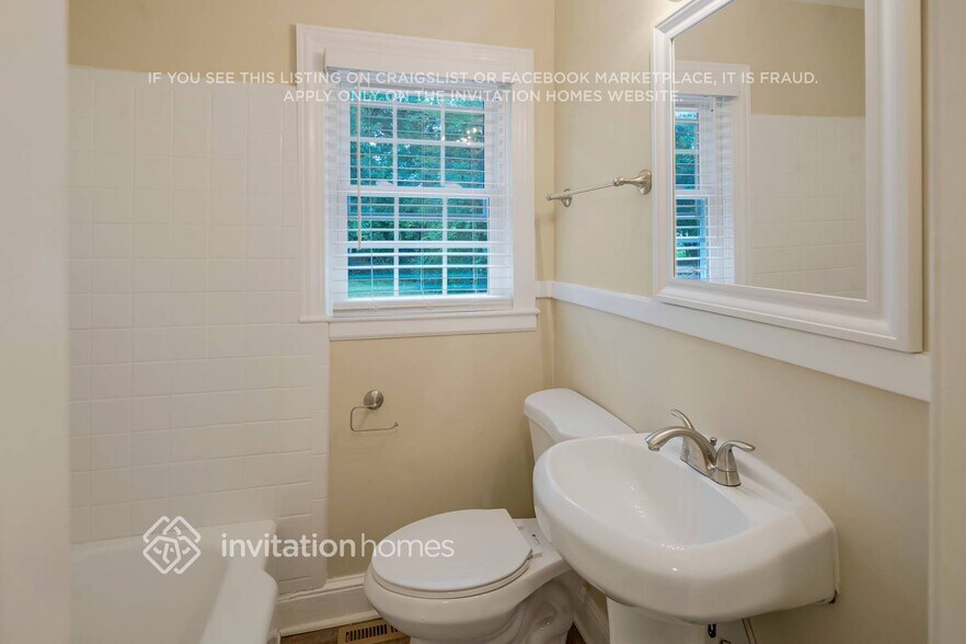 Building Photo - 7839 Chapman St