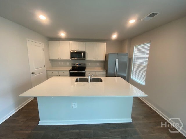 Building Photo - 411 Sea Breeze Dr