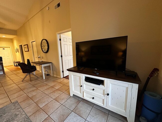 Building Photo - 16450 Millstone Cir