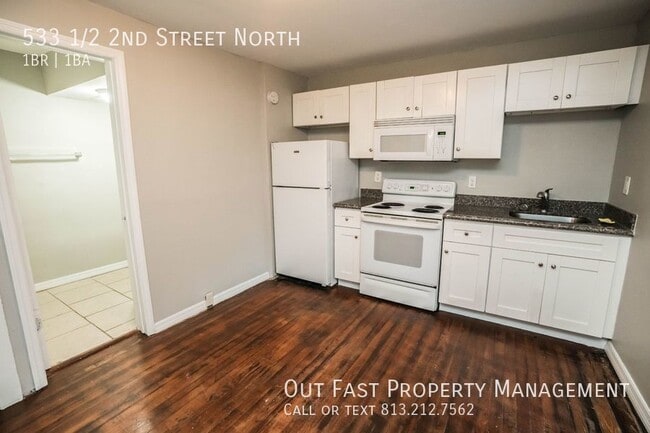 Building Photo - 533 1/2 2nd Street North-