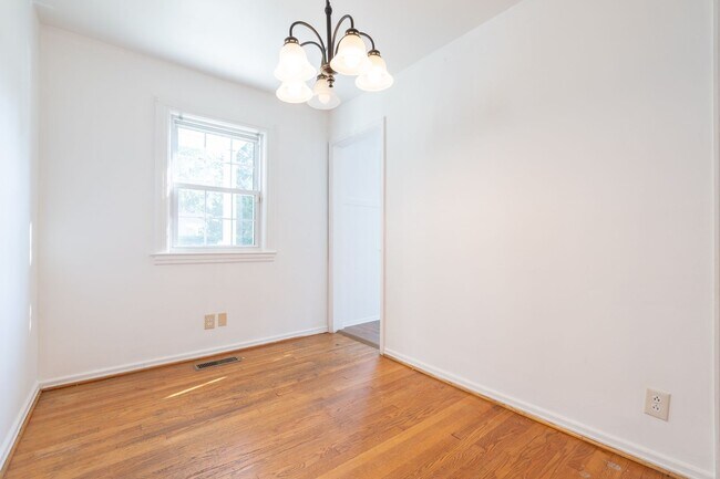 Building Photo - 29 Fiske St