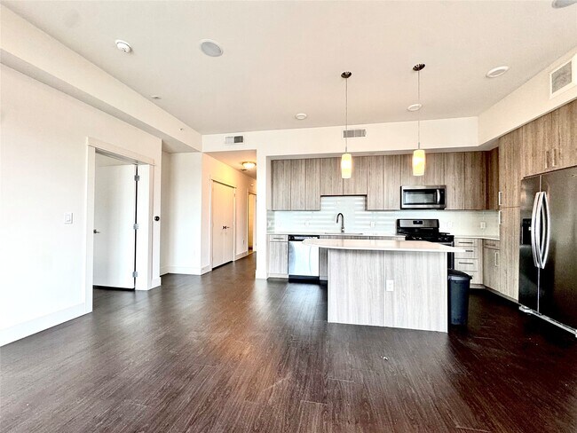 Building Photo - 3120 Smith St