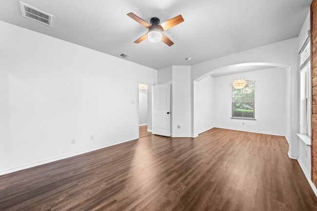 Building Photo - 5705 Fenton Ln