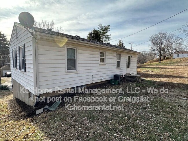 Building Photo - 2010 Bunker Ave