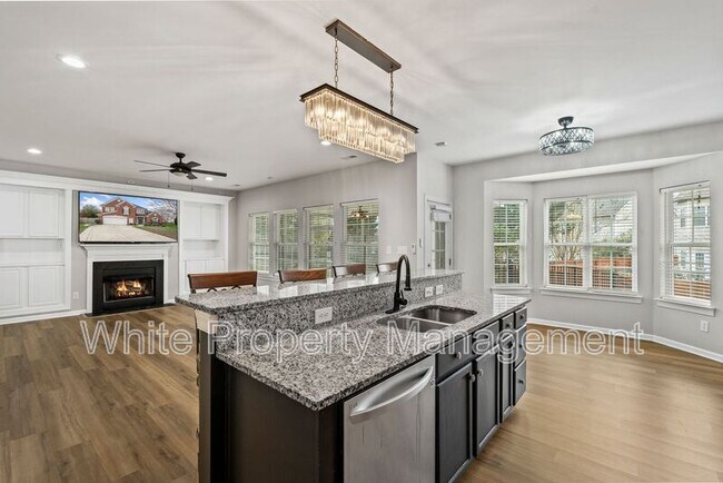 Building Photo - 11012 Southfield Dr