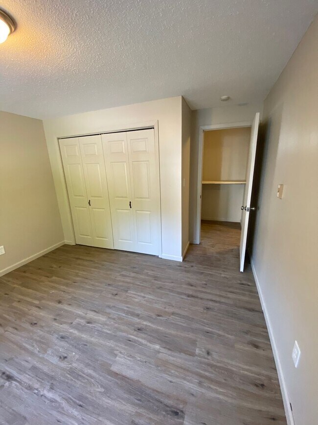 Building Photo - 2901 Lawnridge Ct