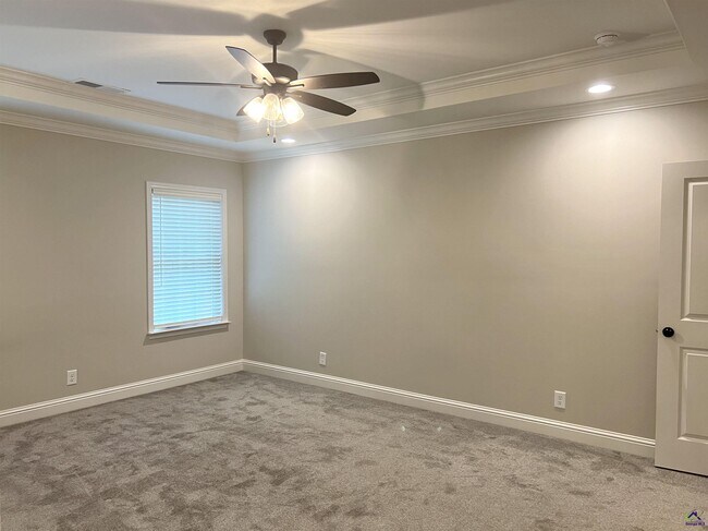 Building Photo - 250 High Ridge Ct