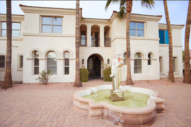 Building Photo - 3306 E Jaeger Cir