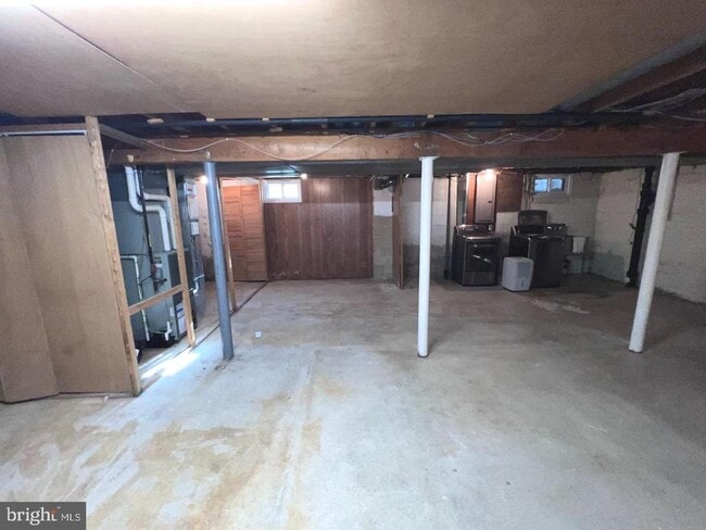 Building Photo - 918 Rockwell Rd