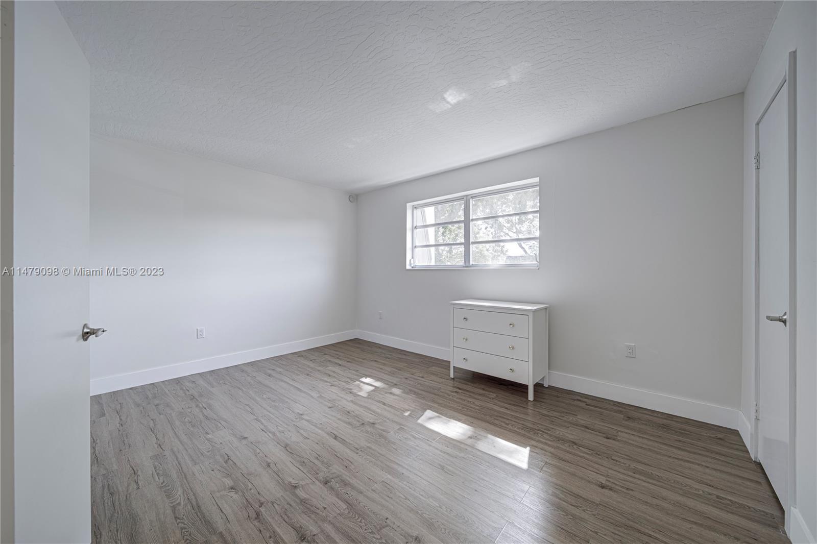 Building Photo - 8329 SW 137th Ave