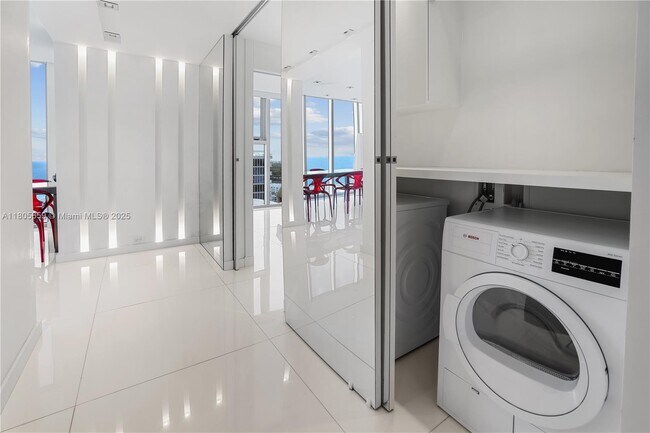Building Photo - 6899 Collins Ave