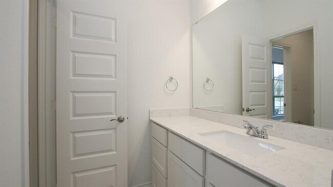 Building Photo - 13610 Thunder Stone Ln