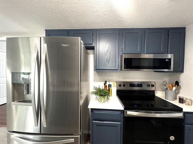 Building Photo - 421 Dauphin Ave