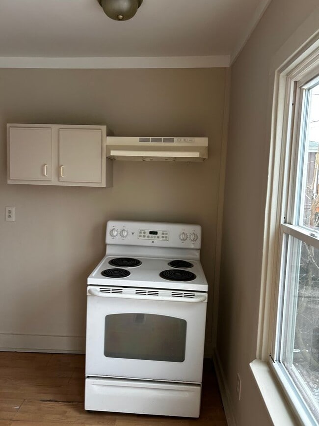 Building Photo - Cozy 2 Bed 1 Bath home