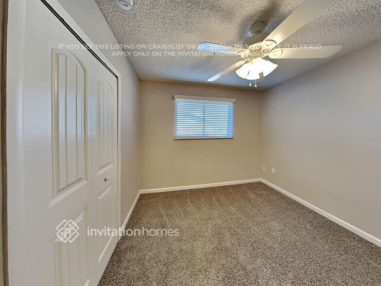 Building Photo - 4322 E Villa Maria Dr