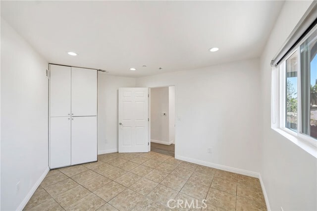 Building Photo - 10163 Petit Ave