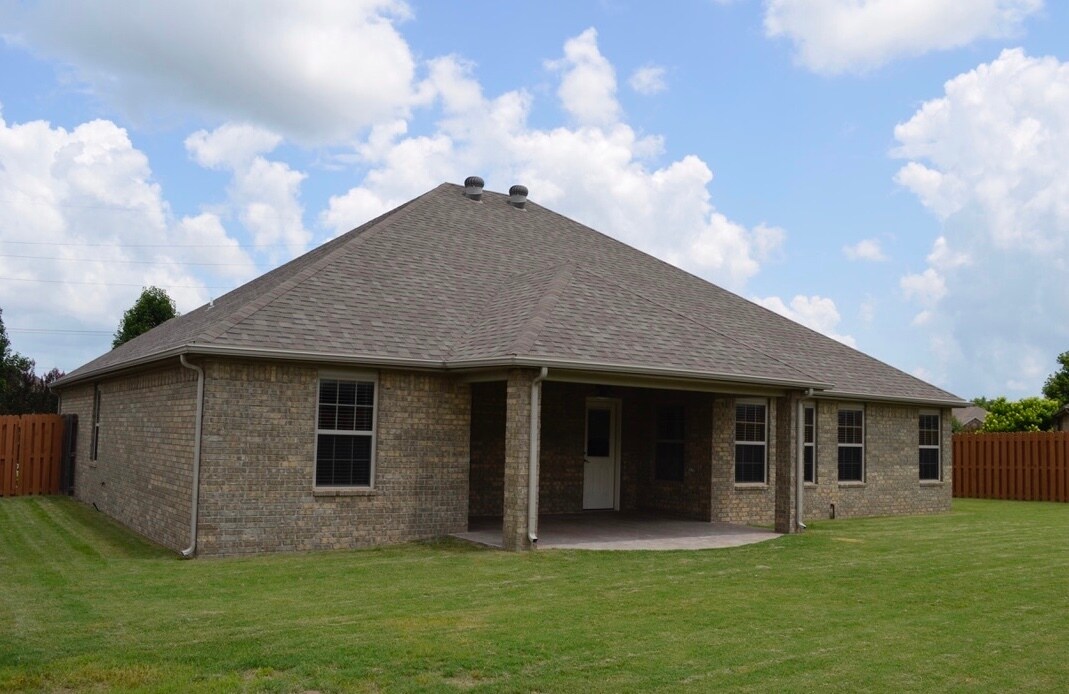 Building Photo - 3501 SW Windy Way Ave