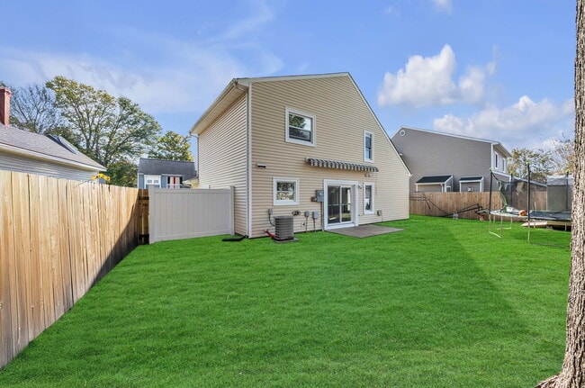 Building Photo - 5028 Halwell Dr