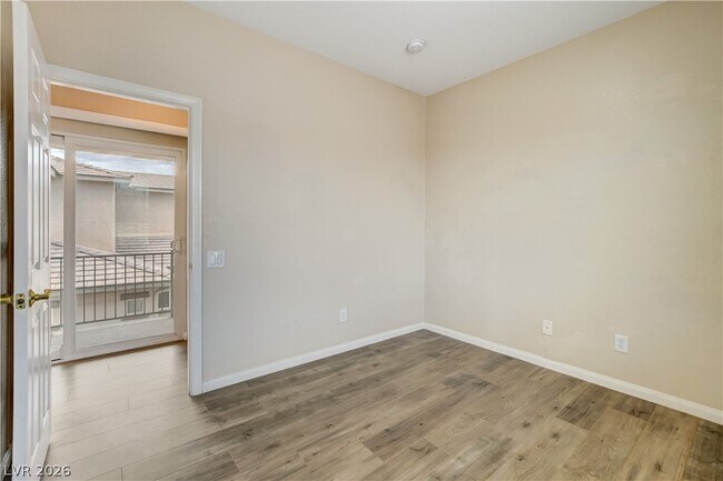 Building Photo - 10474 Howling Coyote Ave