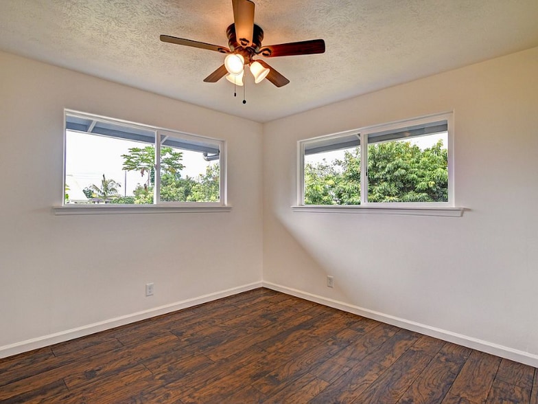 Building Photo - 1403 Mailani St