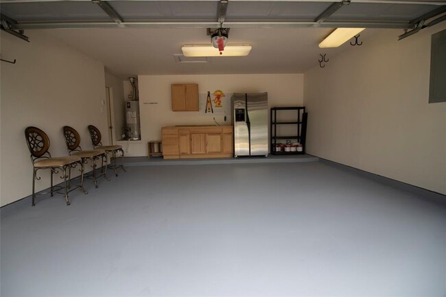 Building Photo - 21534 Pointed Oak Ln