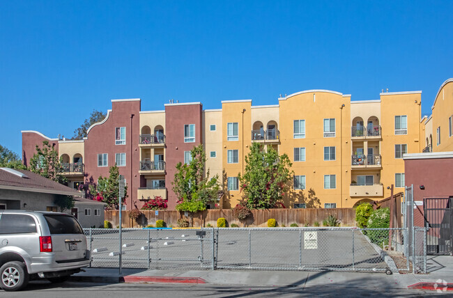 Building Photo - Mayfair Court Apartments