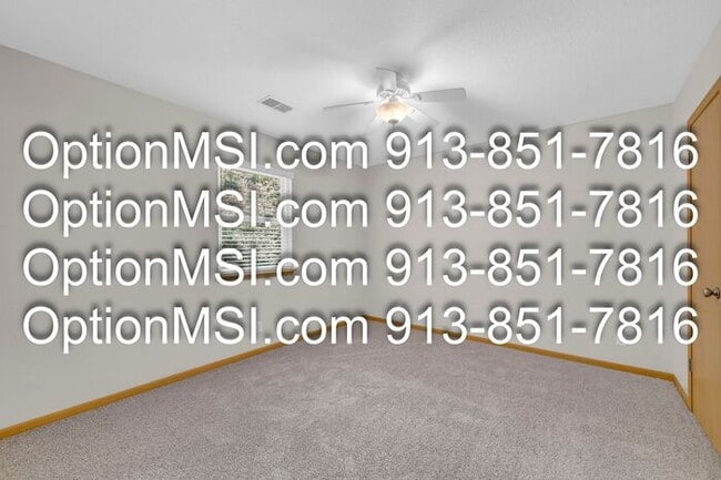 Building Photo - Overland park duplex!