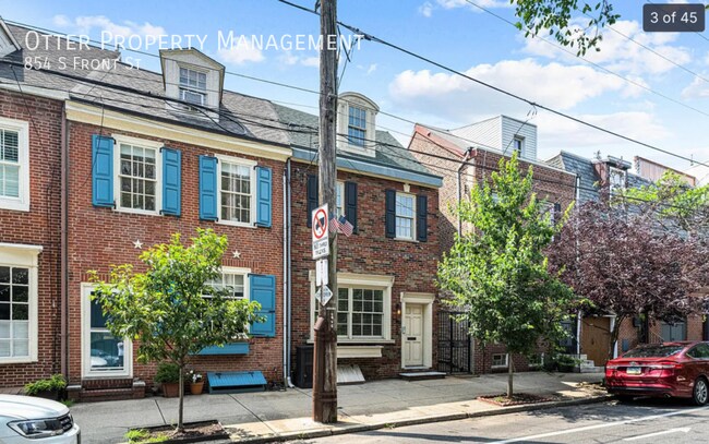 Building Photo - 854 S Front St