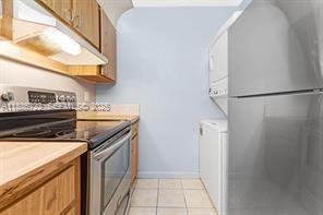 Building Photo - 1018 Twin Lakes Dr