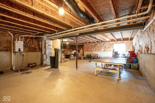 Building Photo - 6192 Bayard Dr