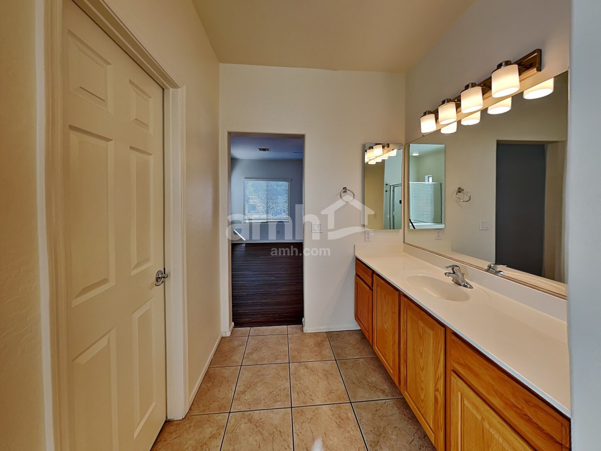 Building Photo - 16244 W Crenshaw Dr