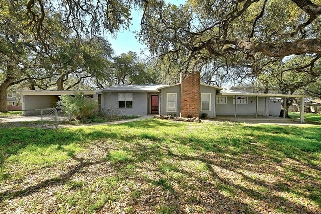 Primary Photo - 810 S Center St