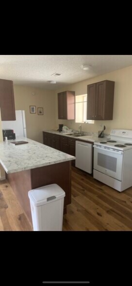 Kitchen - 739 E Colfax Ave