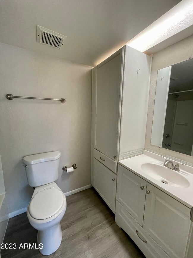 Building Photo - 3601 W Tierra Buena Ln