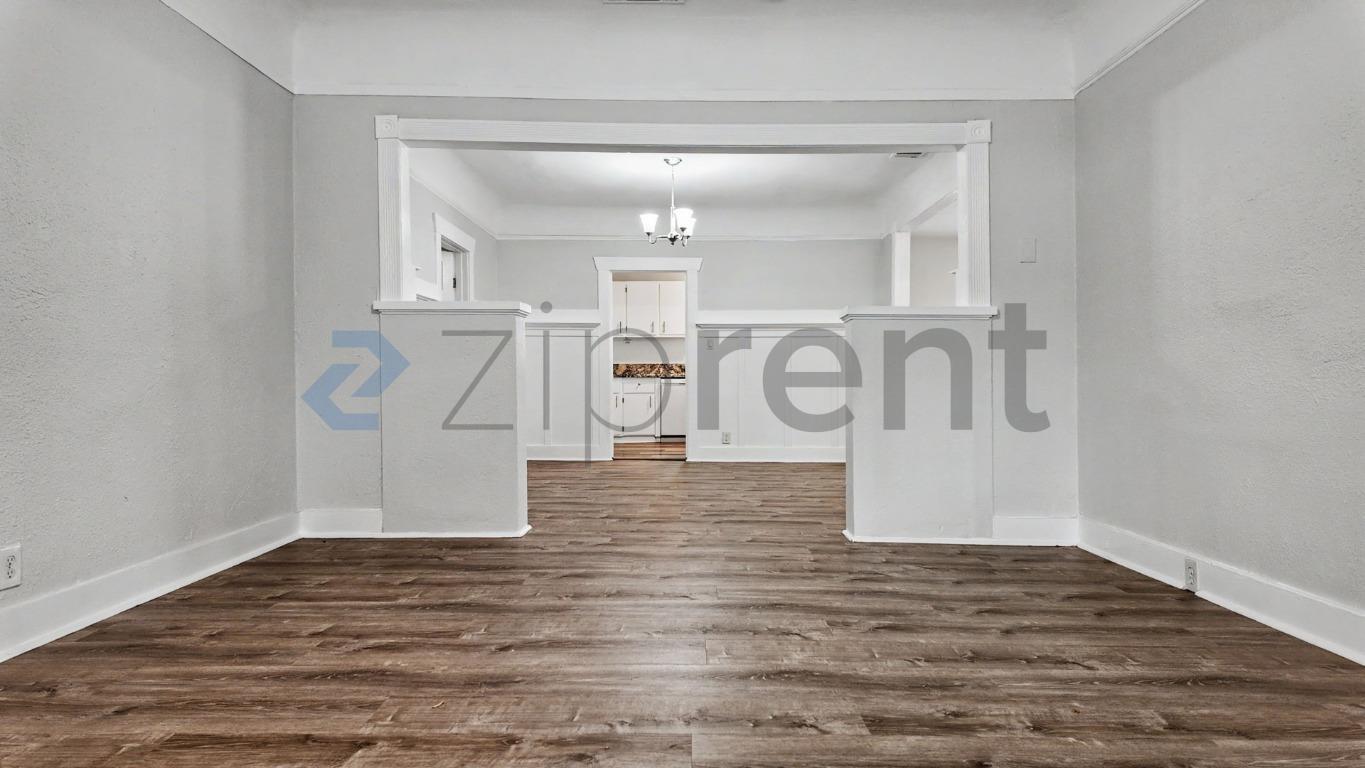 Building Photo - Unit