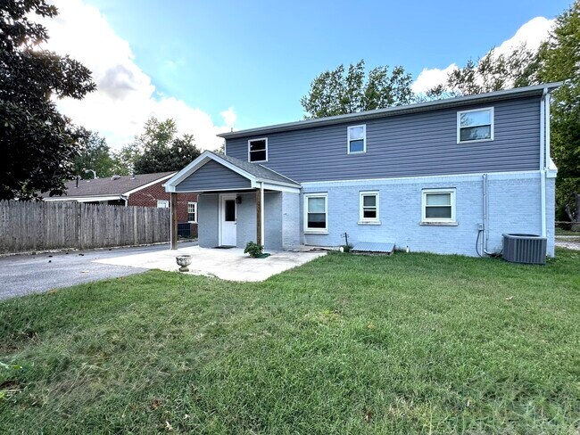 Building Photo - 564 Claymont Dr