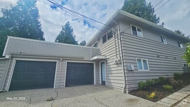 Building Photo - Modern  Studio, 1 Bath in Prime Roosevelt ...