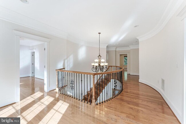 Building Photo - 829 Golden Arrow St