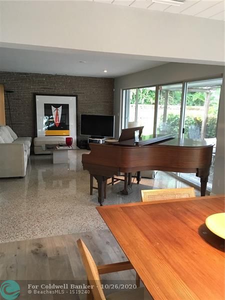 Building Photo - 1774 NE 20th St