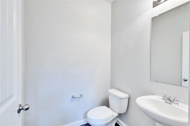 Building Photo - 13923 Macquarie Dr