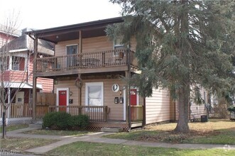 Building Photo - 536 Forest Ave
